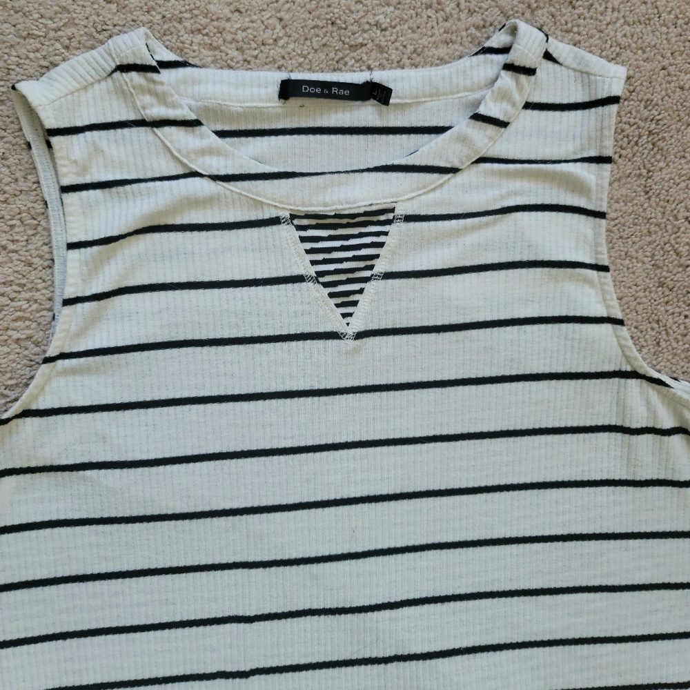 (L) Doe & Rae Striped Top - Picture 3 of 5